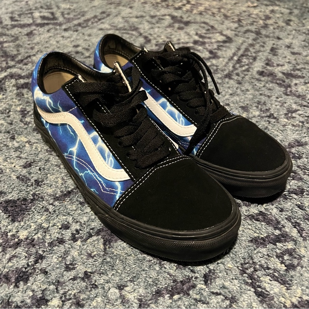 black / blue lightning old skool vans ⚡️